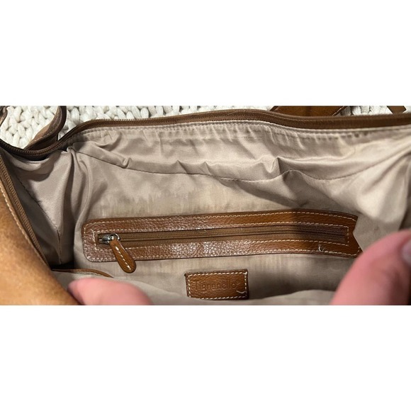 Women’s Vintage Tignanello Pebbled Leather bag Tan - Picture 11 of 11